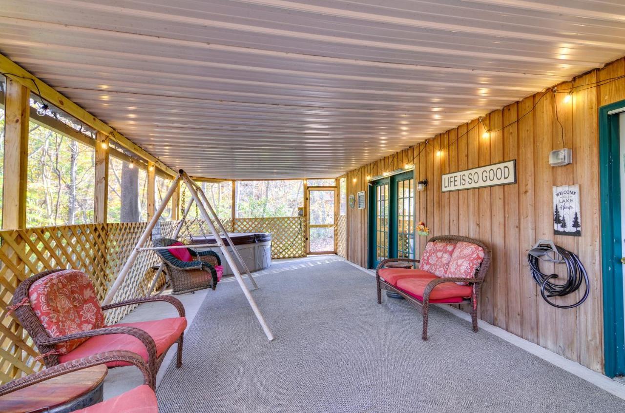 Burnside Resort Cabin With Hot Tub And Outdoor Spots! Eksteriør bilde